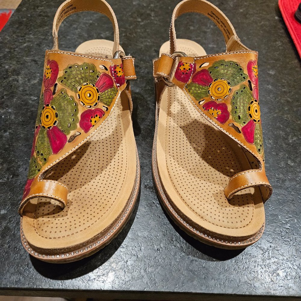 Womens Spring Step L'Artiste toe loop sandals
